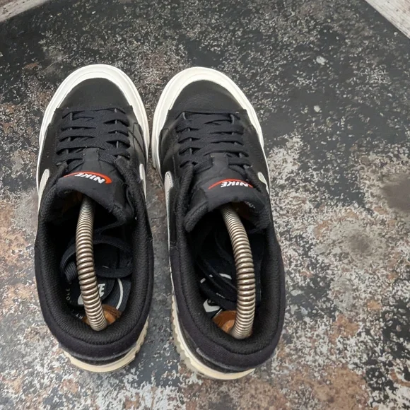 Womens Nike Court Legacy Lift Shoes Sz 6 Used DM7590 001 Black Leather - Picture 7 of 9